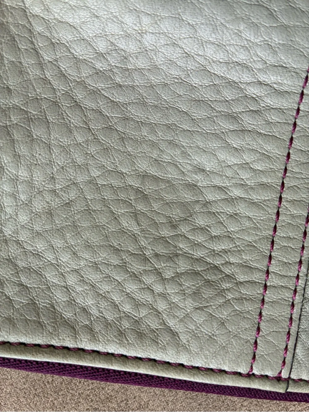 Coach Cream Leather Wristlet with purple Stitching, Lining and Zip - Picture 3 of 5